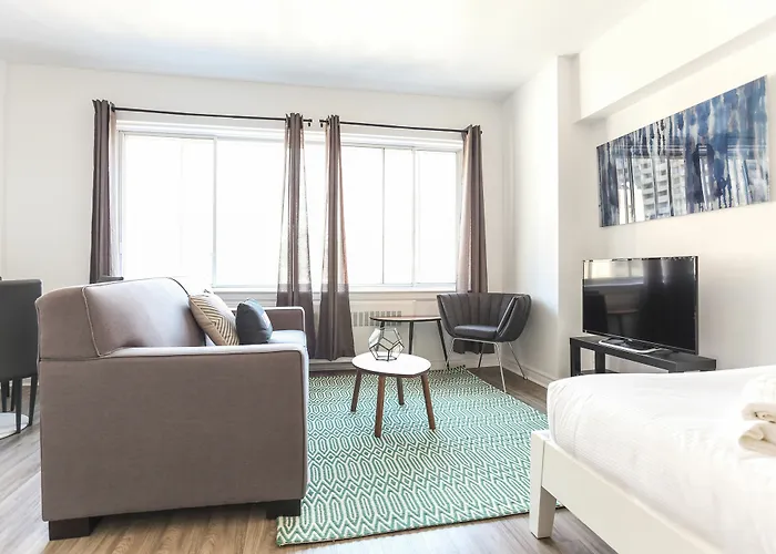 Modern Studio In Downtown Mtl By Sonder